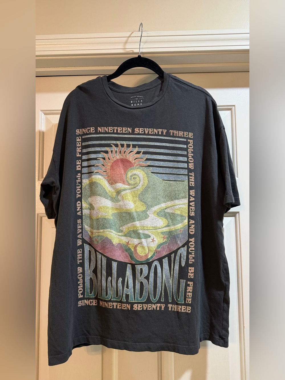 Billabong Black Short-Sleeve Tee with Multicolor Retro Sun & Wave Graphic